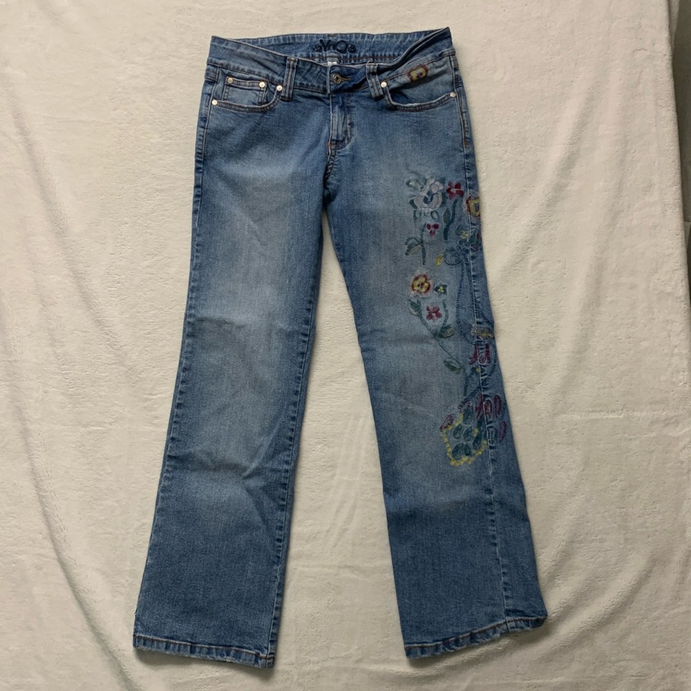 YnQ floral embroidered jean bootcut 32 X 31 size 11